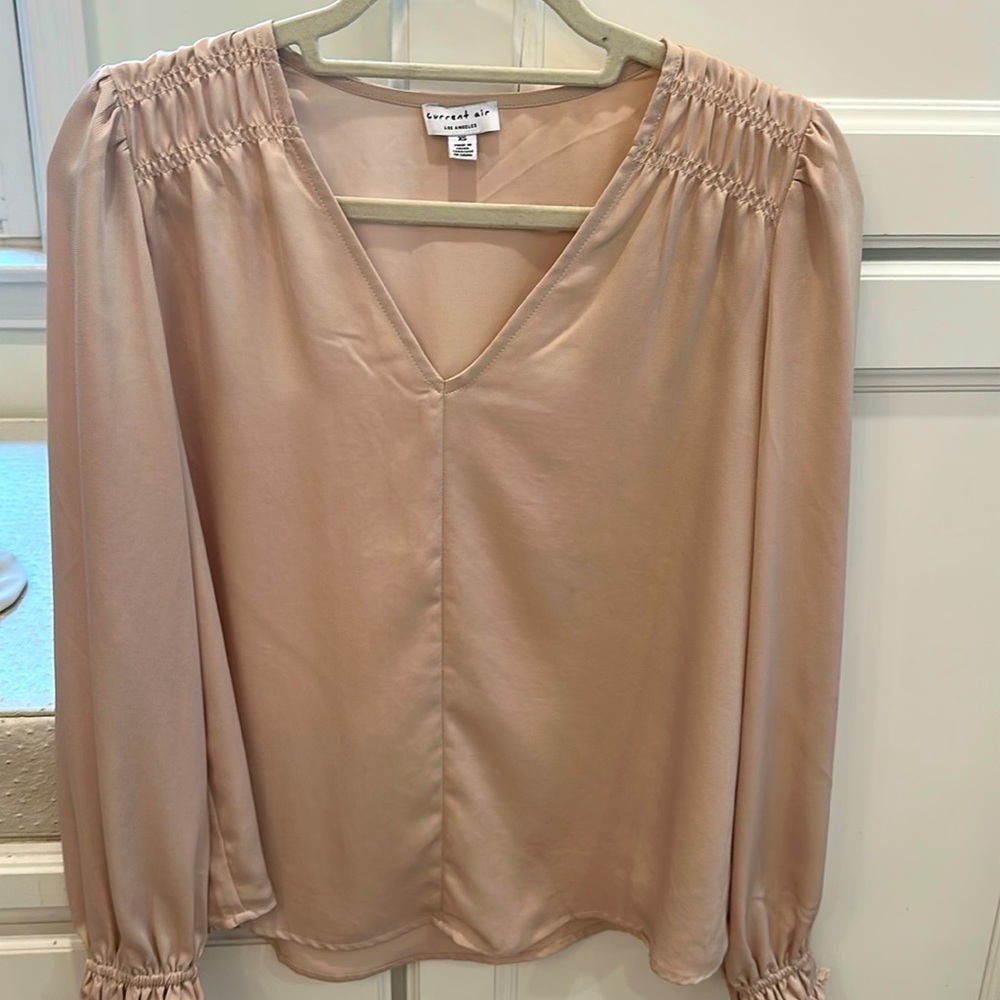Current Air V-neck beige blouse in XS